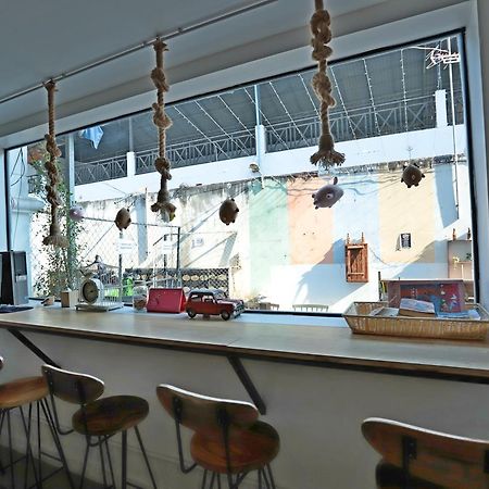 Oops Hostel Сіємреап Екстер'єр фото