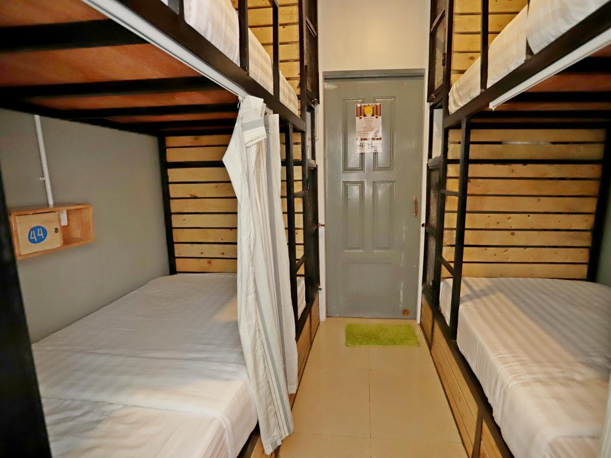 Oops Hostel Сіємреап Номер фото