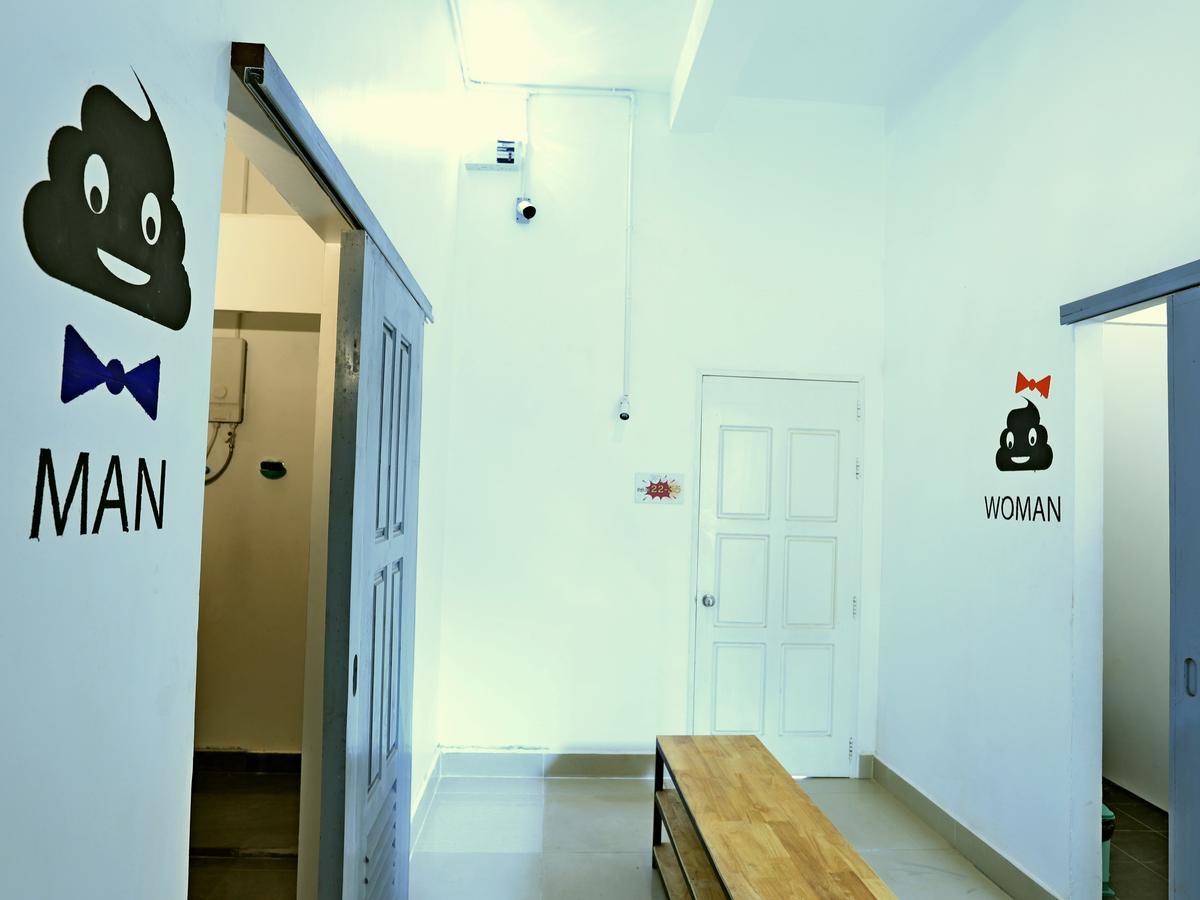 Oops Hostel Сіємреап Екстер'єр фото