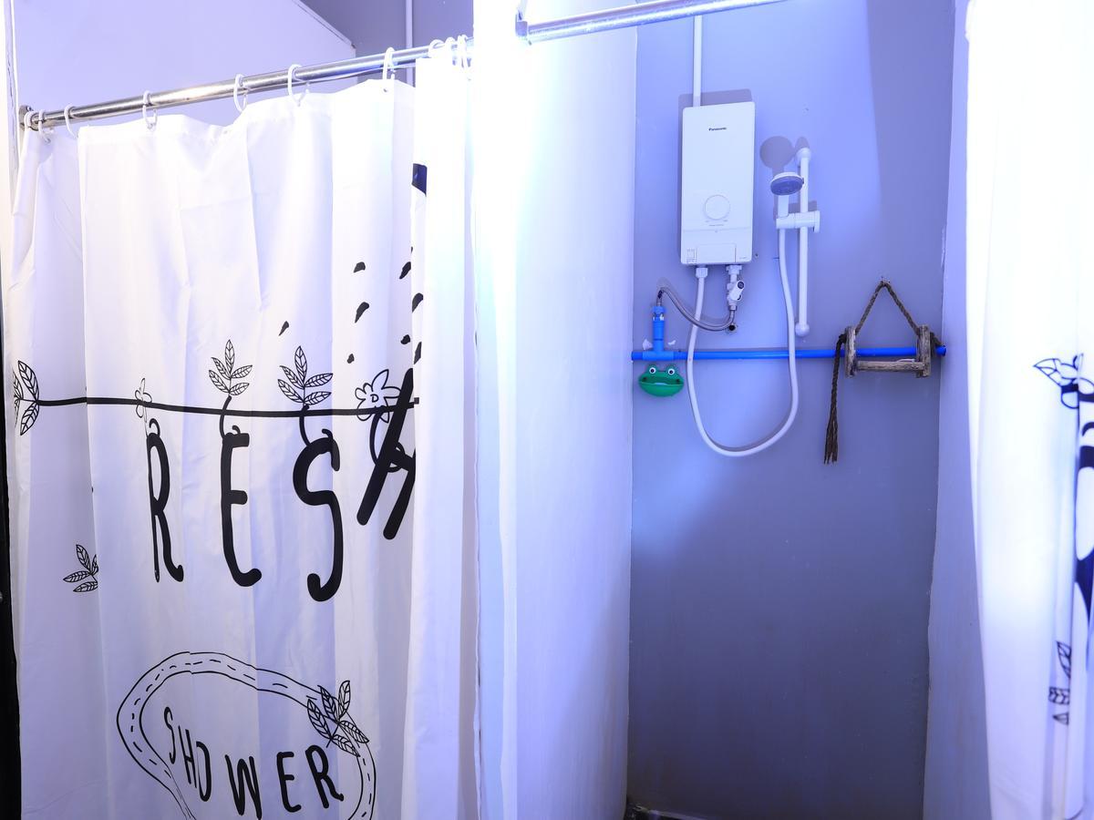 Oops Hostel Сіємреап Екстер'єр фото