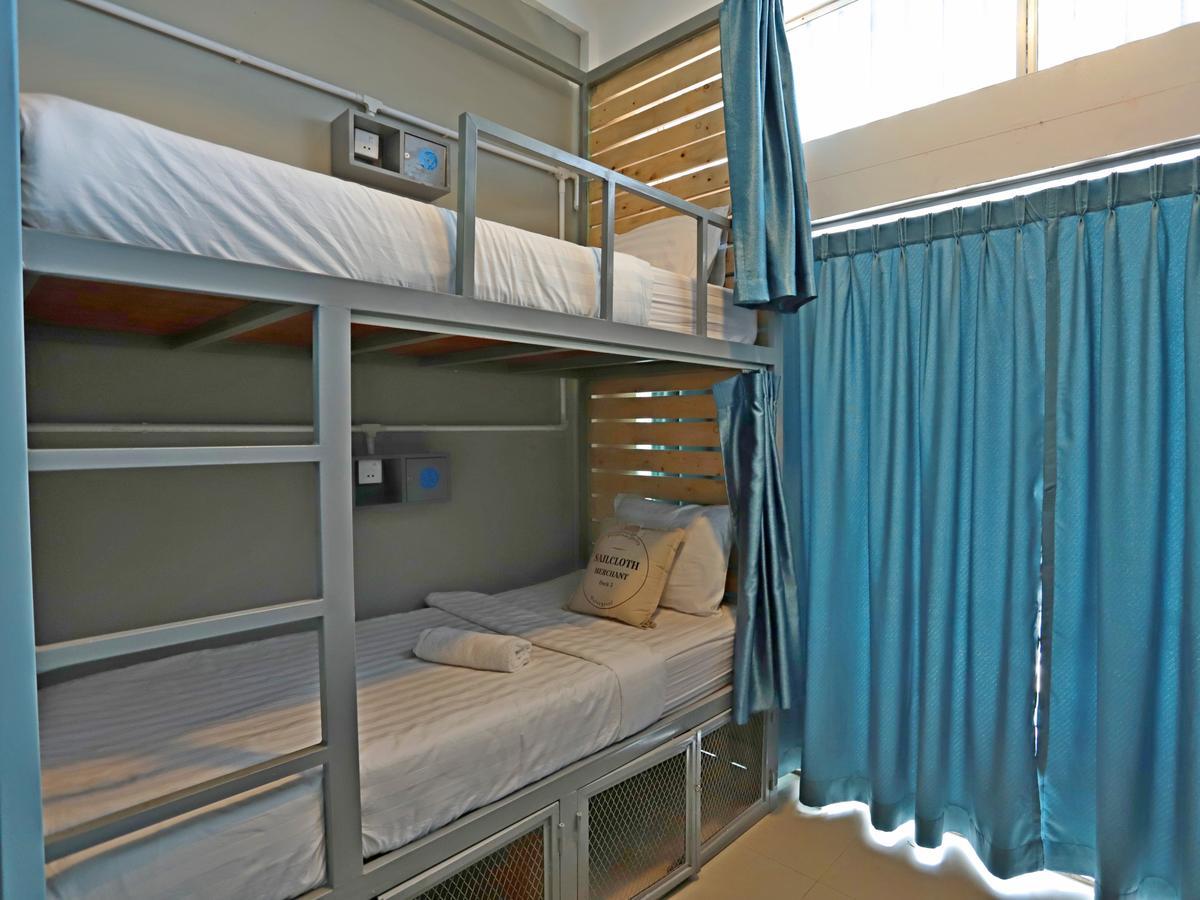 Oops Hostel Сіємреап Номер фото